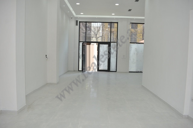 Commercial&nbsp;space for rent near Bardhyl Street in Tirana.

Located on the ground floor of a ne